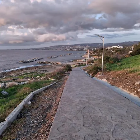 Апартаменты With Sea View! Хлоракас